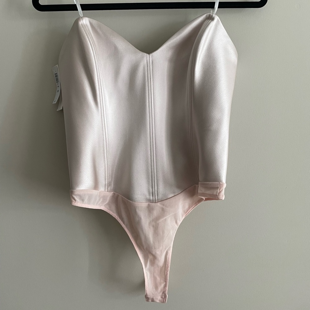 Aritzia blaze bodysuit